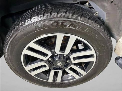 Used 2024 Toyota 4Runner Limited AWD/4WD image 19