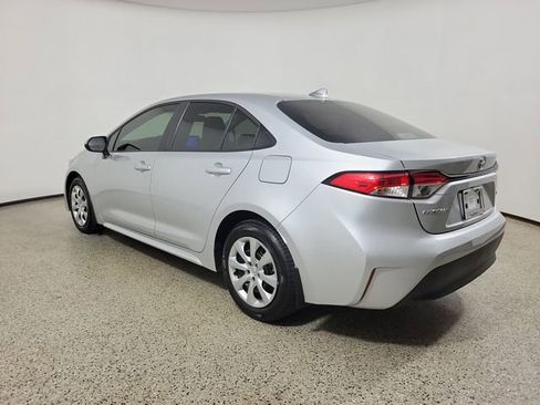 Used 2025 Toyota Corolla LE FWD image 7