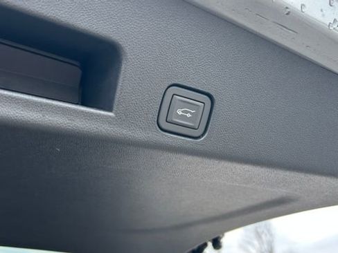 New 2026 Chevrolet Traverse RS image 39