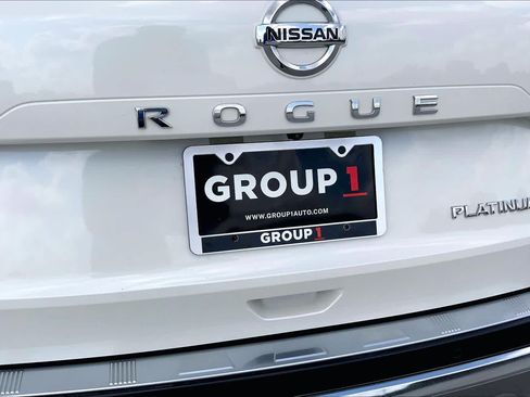 Used 2021 Nissan Rogue Platinum FWD image 10