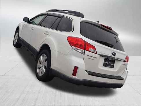 Used 2011 Subaru Outback 2.5i Limited w/ PWR Moonroof Pkg AWD/4WD image 5