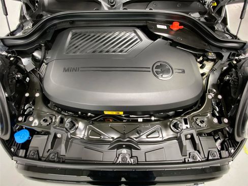 Certified 2024 MINI Cooper SE image 22