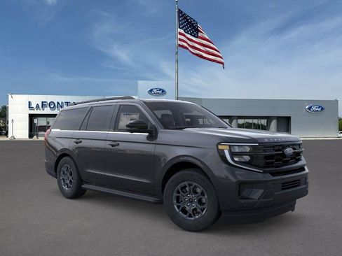 New 2026 Ford Expedition Active image 7