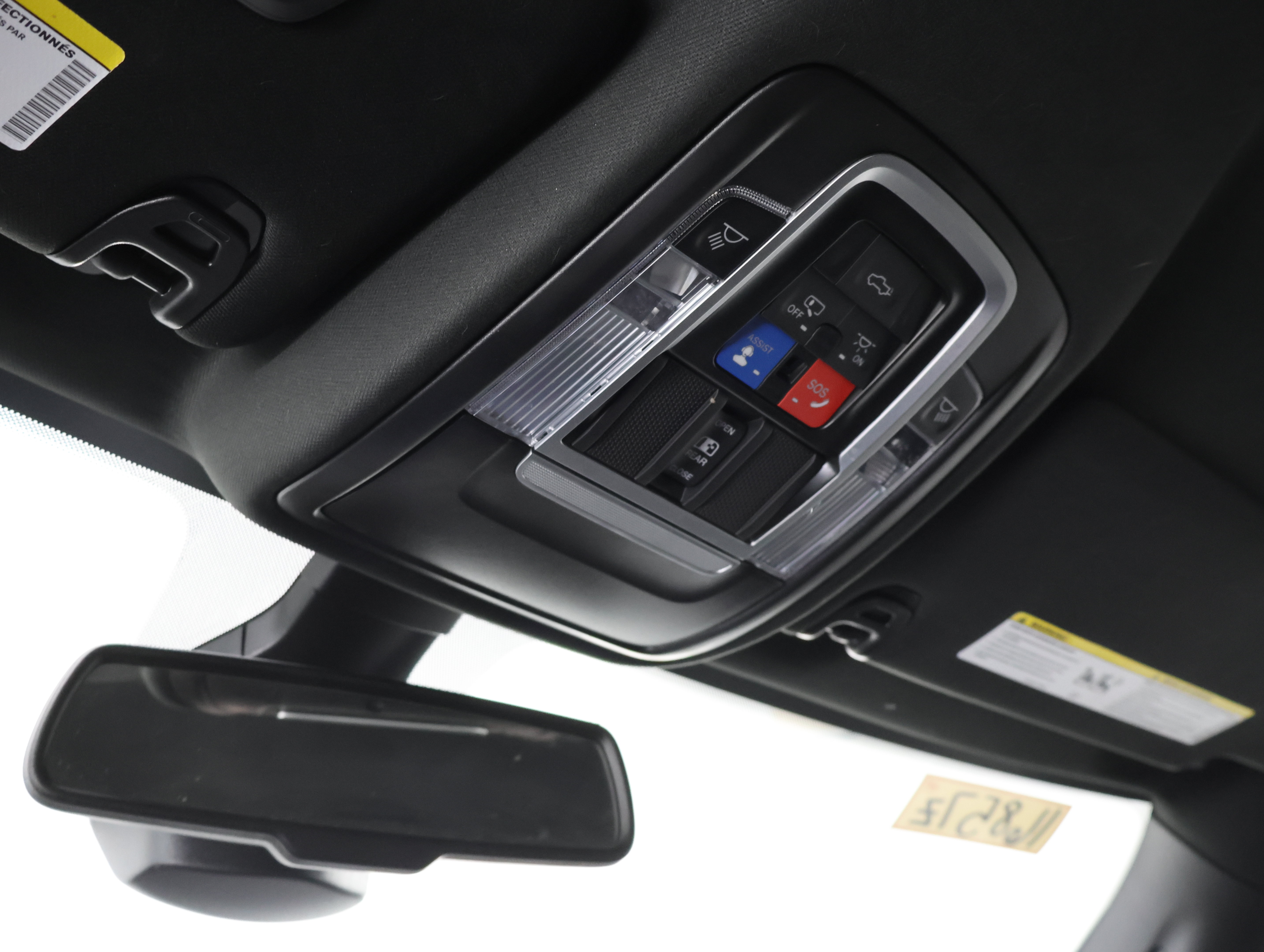Used 2024 RAM 2500 Laramie w/ Night Edition AWD/4WD image 11