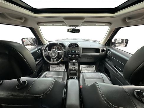 Used 2016 Jeep Patriot High Altitude image 19