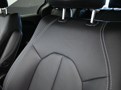 New 2026 Chrysler Pacifica Select image 19