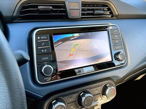 Used 2025 Nissan Versa SV image 25