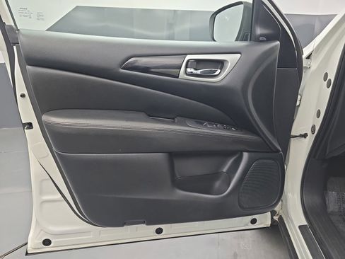Used 2019 Nissan Pathfinder SV FWD image 22