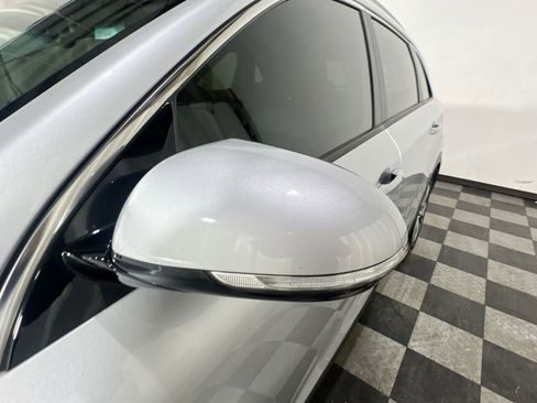 Used 2019 Kia Niro EX Premium w/ Sunroof Package image 14