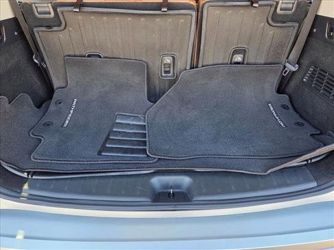 Used 2024 Nissan Pathfinder Platinum w/ Cargo Package AWD/4WD image 6