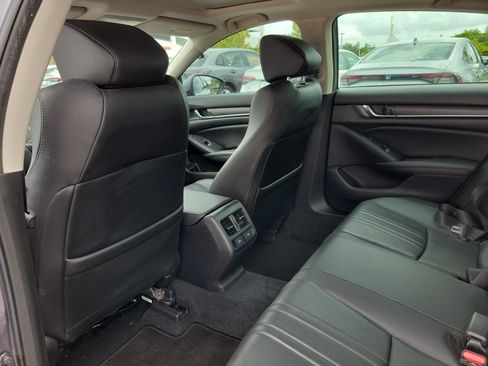 Used 2021 Honda Accord Touring image 15