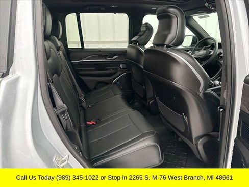 Used 2024 Jeep Grand Cherokee Overland w/ Advanced Protech Group III AWD/4WD image 43