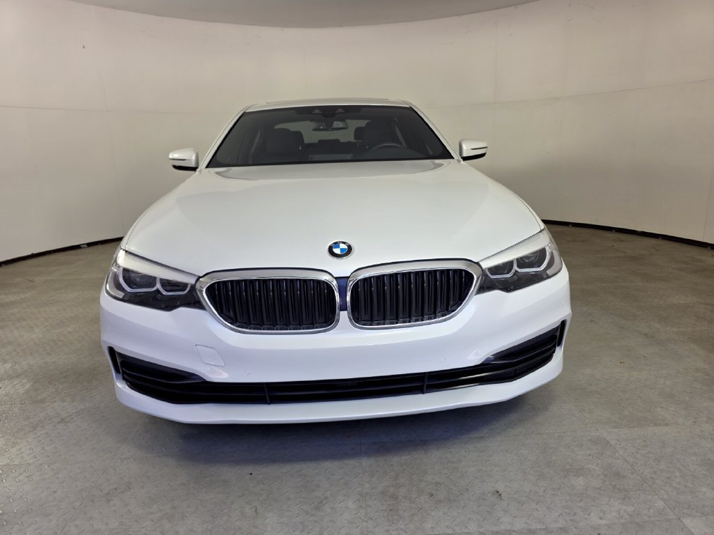 Used 2020 BMW 530i xDrive w/ Premium Package AWD/4WD image 2