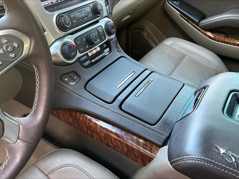Used 2017 Chevrolet Tahoe Premier AWD/4WD image 17
