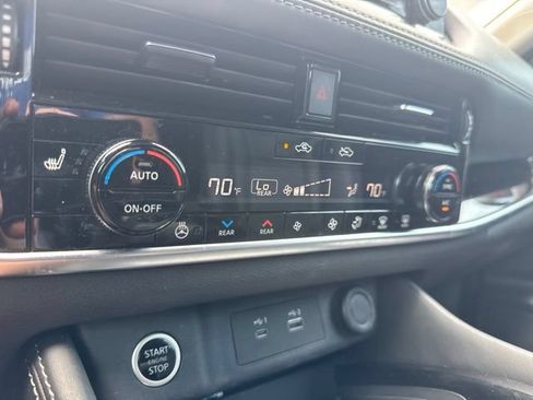 Used 2023 Nissan Rogue SL w/ SL Premium Package FWD image 19