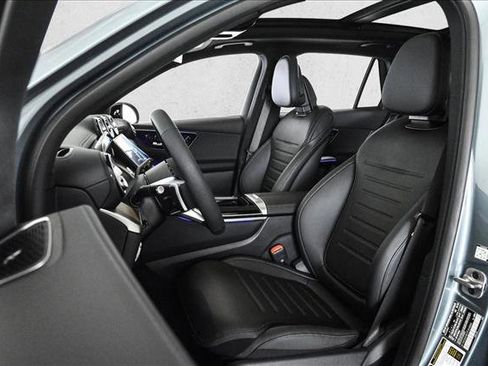 New 2026 Mercedes-Benz GLC 300 4MATIC image 18