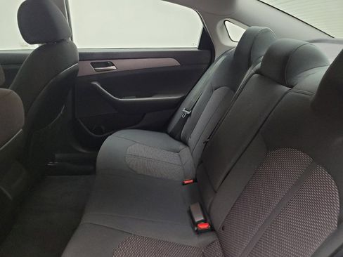 Used 2019 Hyundai Sonata SE FWD image 18