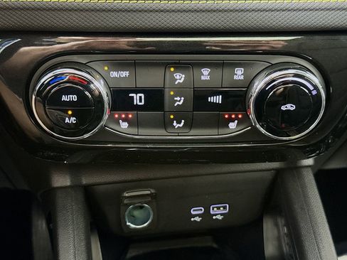 Used 2025 Chevrolet TrailBlazer ACTIV w/ Convenience Package FWD image 15