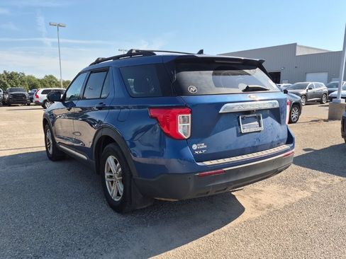 Used 2021 Ford Explorer XLT RWD image 5