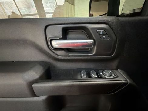 Used 2022 Chevrolet Silverado 2500 Custom image 13
