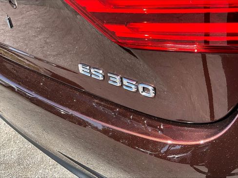 Used 2017 Lexus ES 350 w/ Luxury Package FWD image 10