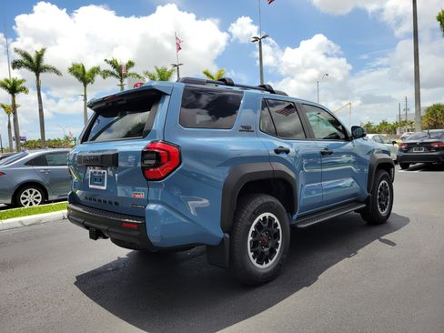 Used 2025 Toyota 4Runner 4WD image 12