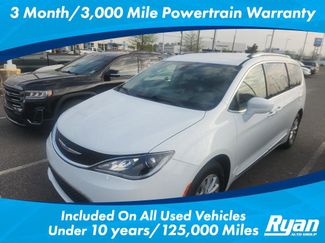 Used 2019 Chrysler Pacifica Touring-L video 1