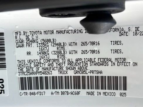 Used 2023 Toyota Tacoma TRD Off-Road image 28