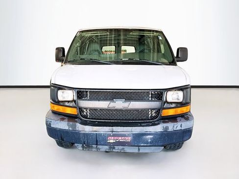 Used 2009 Chevrolet Express 2500 RWD image 4