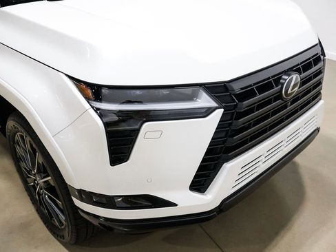 Used 2026 Lexus GX 550 w/ Accessory Package (2T) AWD/4WD image 73