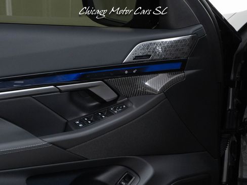 Used 2025 BMW M5 w/ Carbon Package AWD/4WD image 24