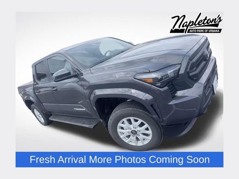 Used 2024 Toyota Tacoma SR5 AWD/4WD image 1