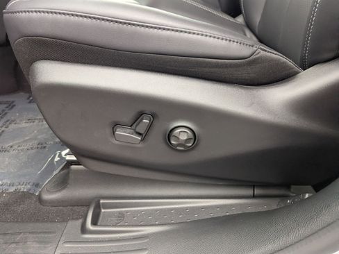 New 2026 Chrysler Voyager LX image 8