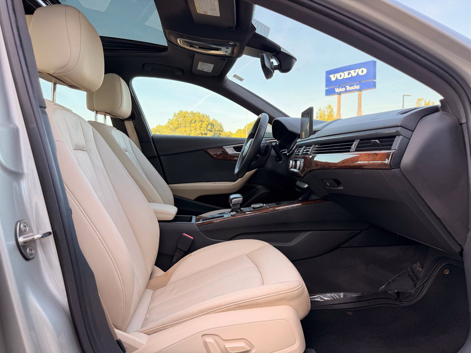 Used 2017 Audi A4 2.0T Ultra Premium FWD image 29