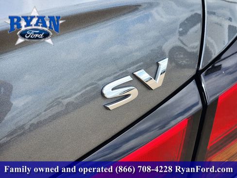 Used 2022 Nissan Altima 2.5 SV w/ SV Premium Package FWD image 8