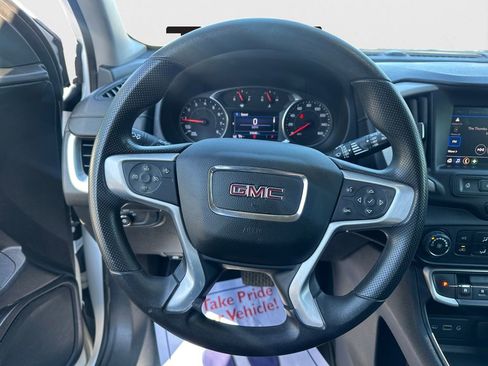 Used 2023 GMC Terrain SLE image 17