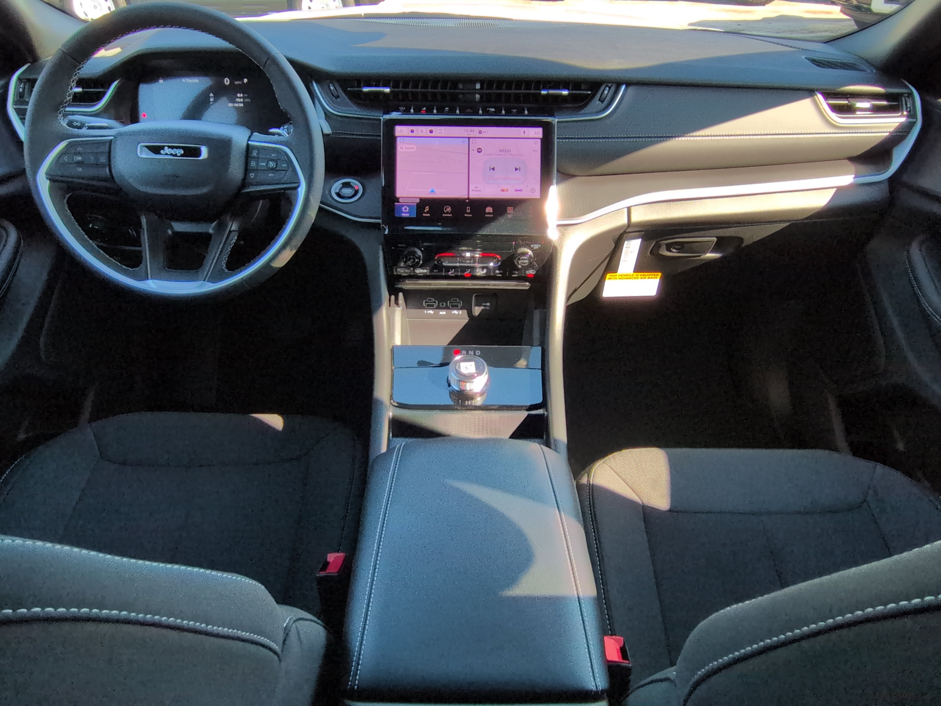 New 2027 Jeep Grand Cherokee Laredo RWD image 13