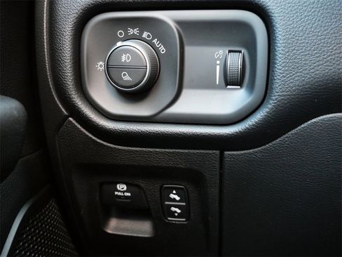 Used 2020 RAM 1500 Big Horn image 24