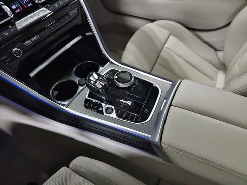Used 2025 BMW 840i xDrive AWD/4WD image 38