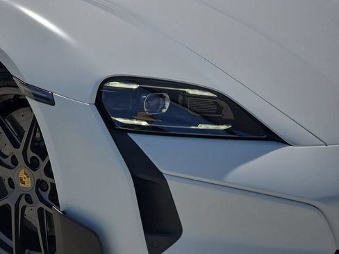 Certified 2025 Porsche Taycan Turbo GT AWD/4WD image 34