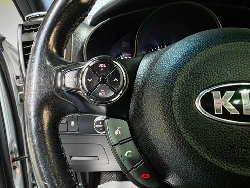Used 2014 Kia Soul ! w/ Sun & Sound Package FWD image 25