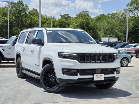 New 2025 Jeep Wagoneer L Series II w/ Premium Group I image 6