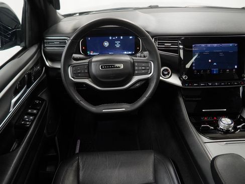 Certified 2024 Jeep Wagoneer Series II w/ Convenience Group I image 29