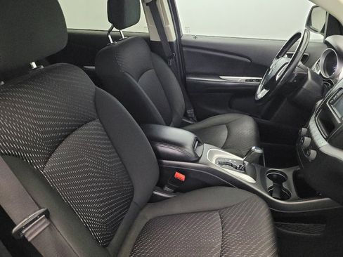 Used 2019 Dodge Journey SE w/ Connectivity Group image 21
