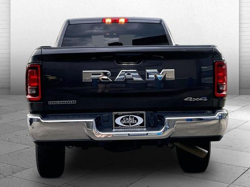 Used 2025 RAM 2500 Big Horn AWD/4WD image 3