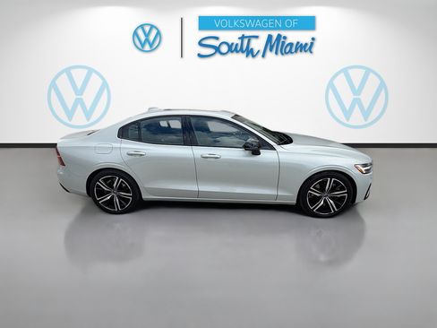 Used 2022 Volvo S60 T8 R-Design Expression w/ Advanced Package AWD/4WD image 8