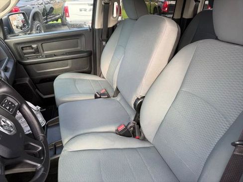 Certified 2017 RAM 1500 Express AWD/4WD image 30
