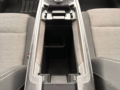 Used 2023 Nissan Rogue SV image 17