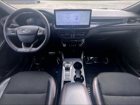 Used 2024 Ford Escape ST-Line w/ Tech Pack #1 AWD/4WD image 15