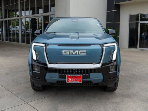New 2025 GMC Sierra EV Denali image 2